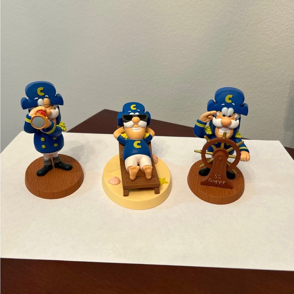 Cap’n Crunch (Captain Crunch) Collectable Figurines lot of 3